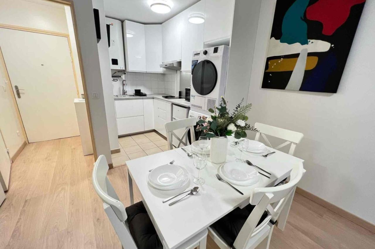 Very Quiet Apartment With Balcony Saint-Denis  Exterior photo