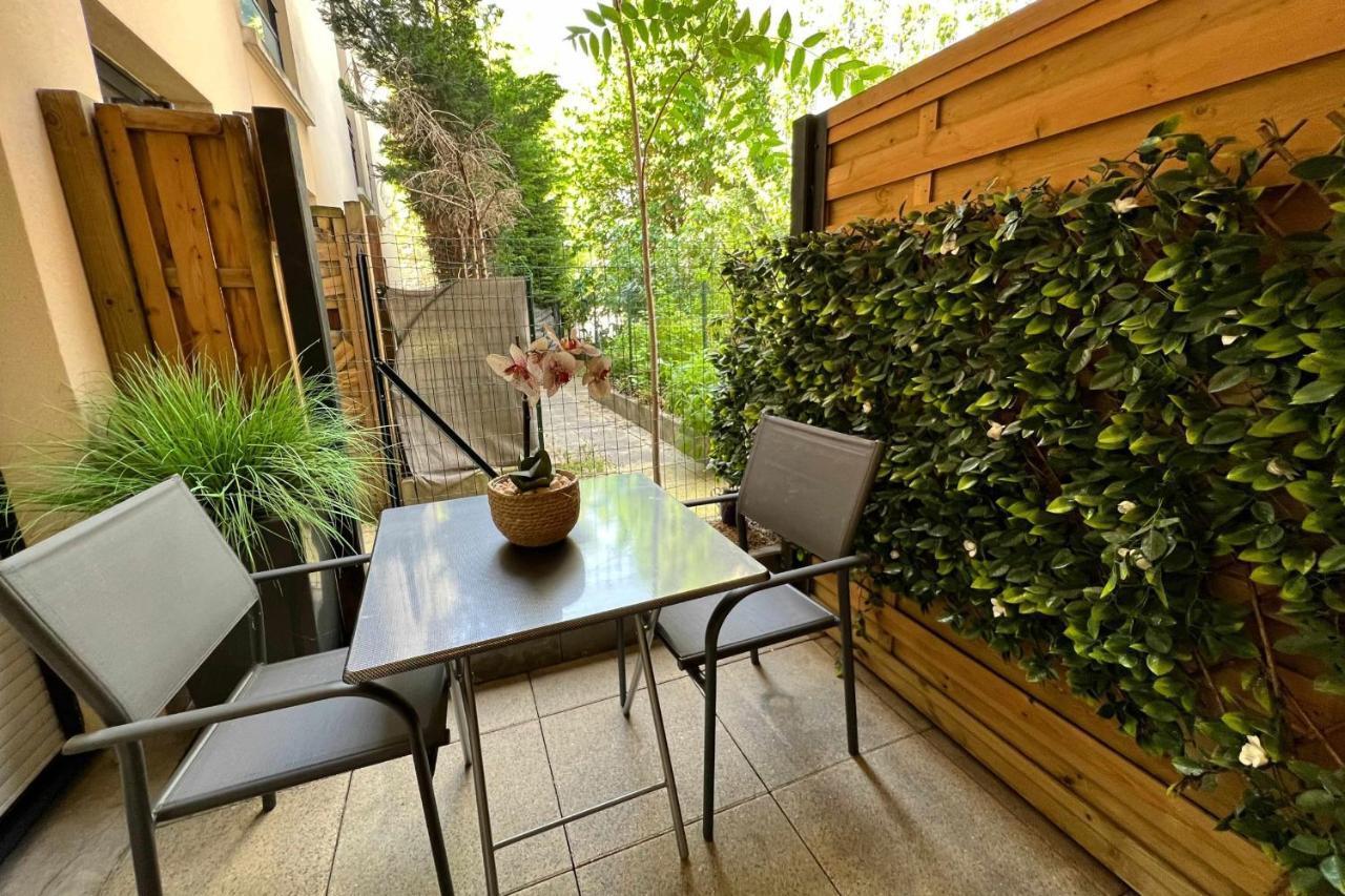 Very Quiet Apartment With Balcony Saint-Denis  Exterior photo